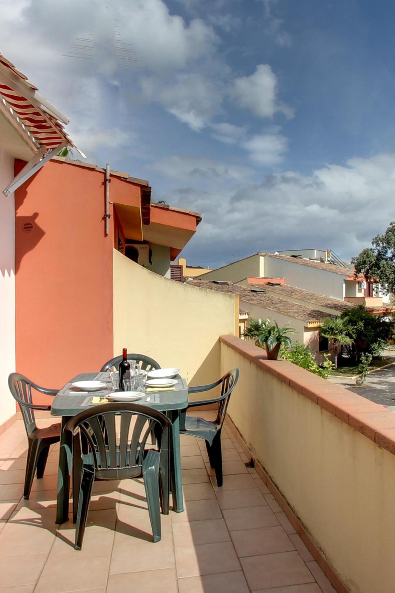 Residence Oasi Anfiteatro Porto Ottiolu Buitenkant foto